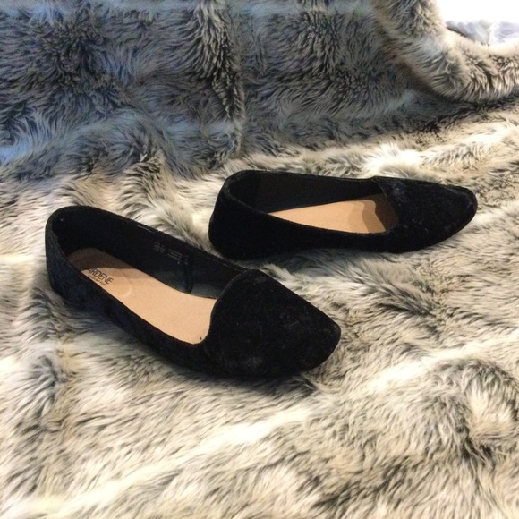 Velvet Flat Shoes - Picture 3 of 5
